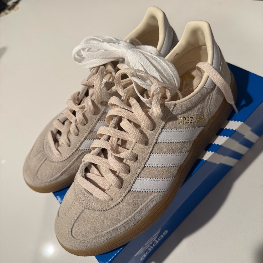 Adidas Spezial Biege